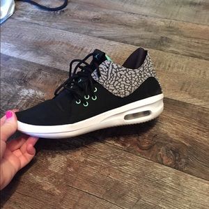 Youth size 7 jordans